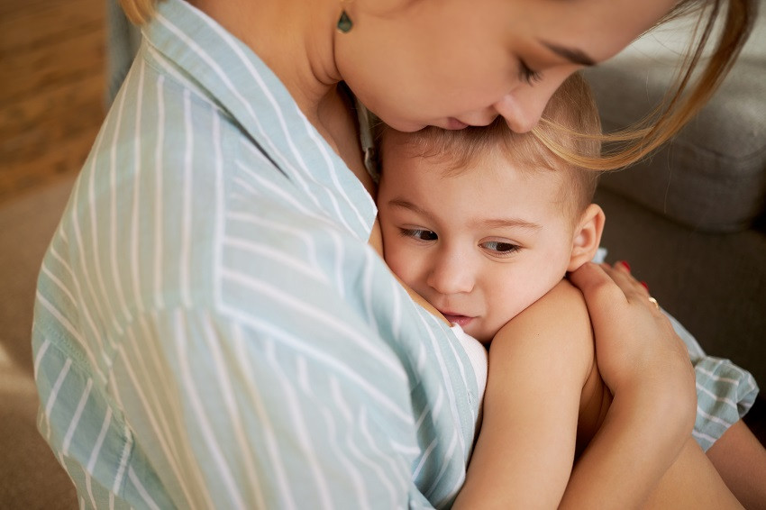 Cara Menyapih Tanpa Drama, Bukan Mengoleskan Balsem atau Kunyit ya moms!
